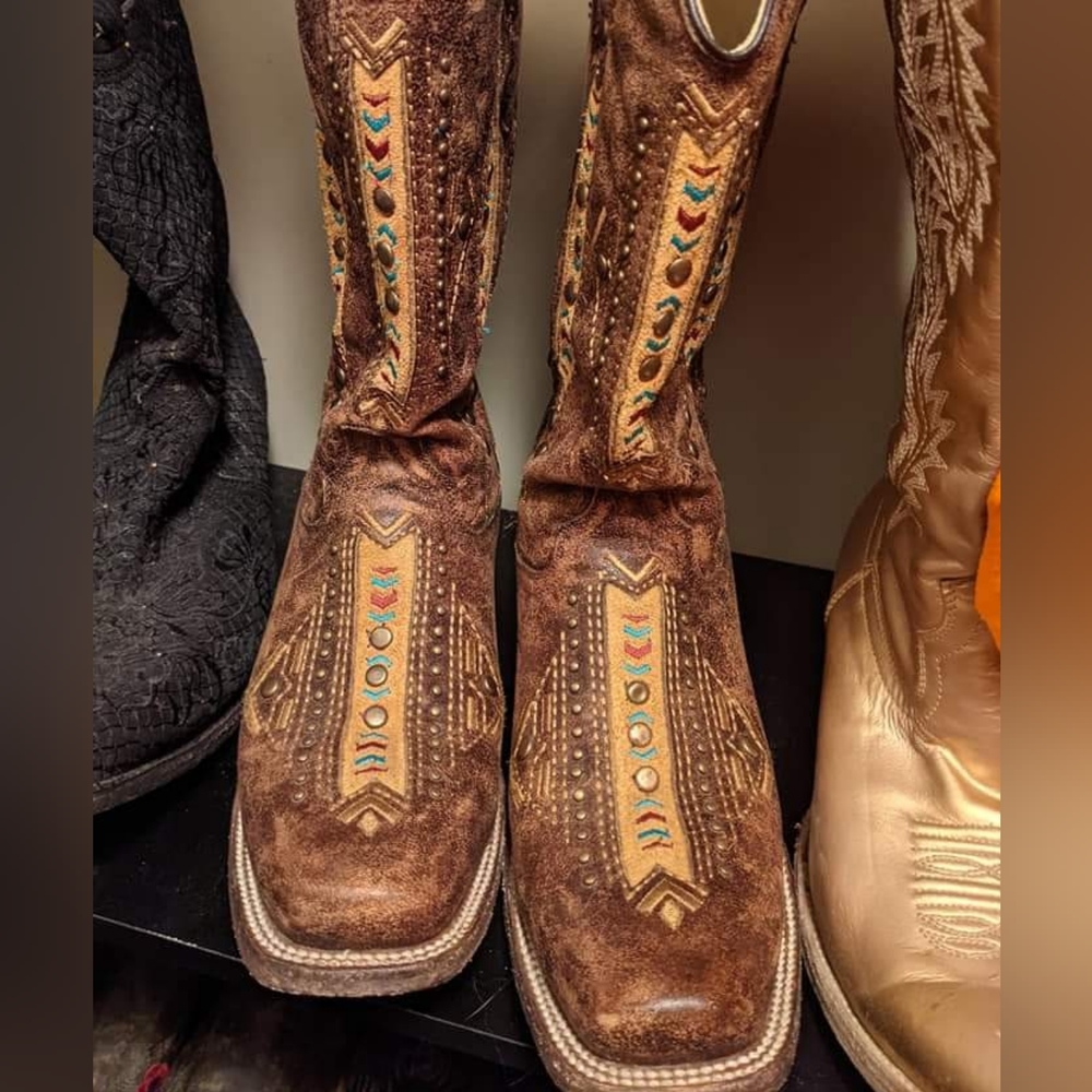 Corral boots. SZ 9.5